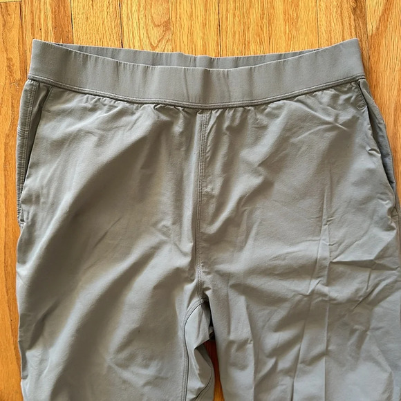 Cotopaxi sz M grey jogger elastic ankle pockets great pre owned condition - Picture 2 of 4